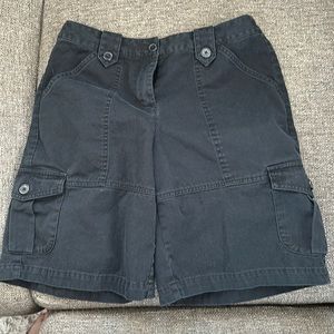 London Jean Women’s black Chino Shorts Size 4